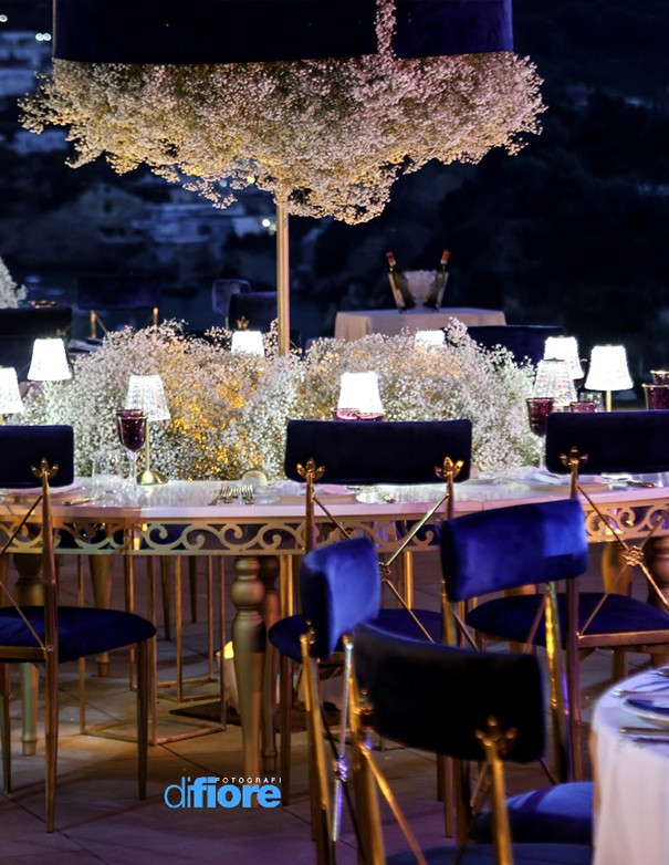 LAMPADA DA TAVOLO ORO CON LUCE AL LED