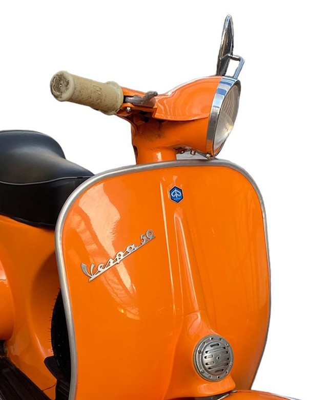 VESPA 50 D'EPOCA ARANCIONE
