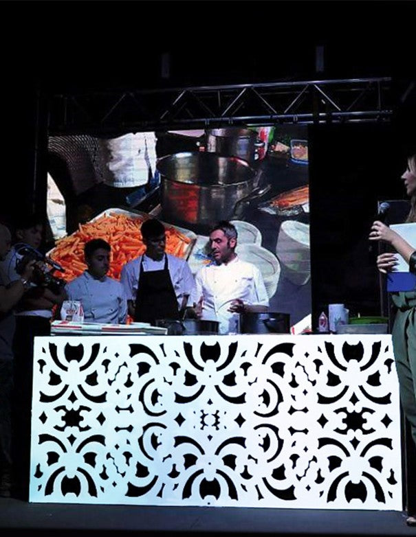 SHOW COOKING