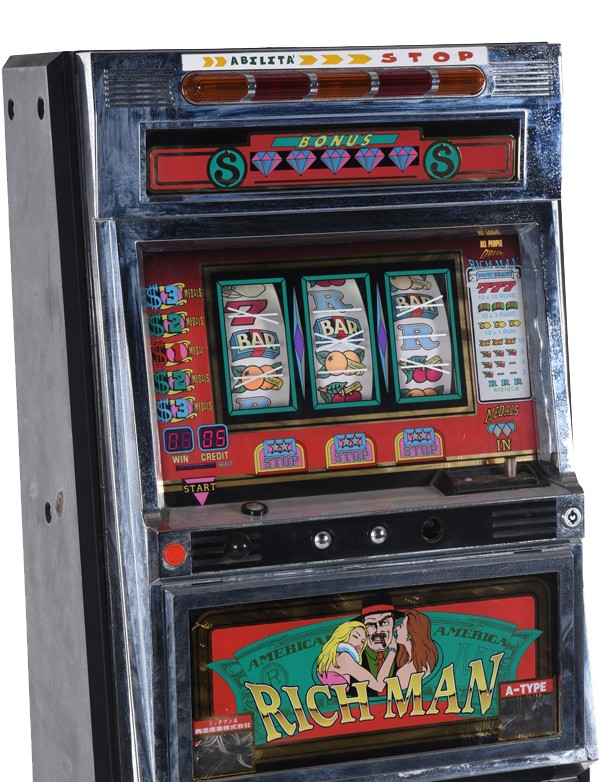 SLOT MACHINE