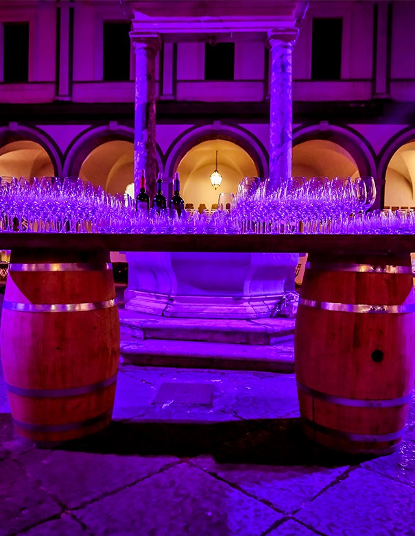 TAVOLO RUSTICO RETTANGOLARE CON BOTTI