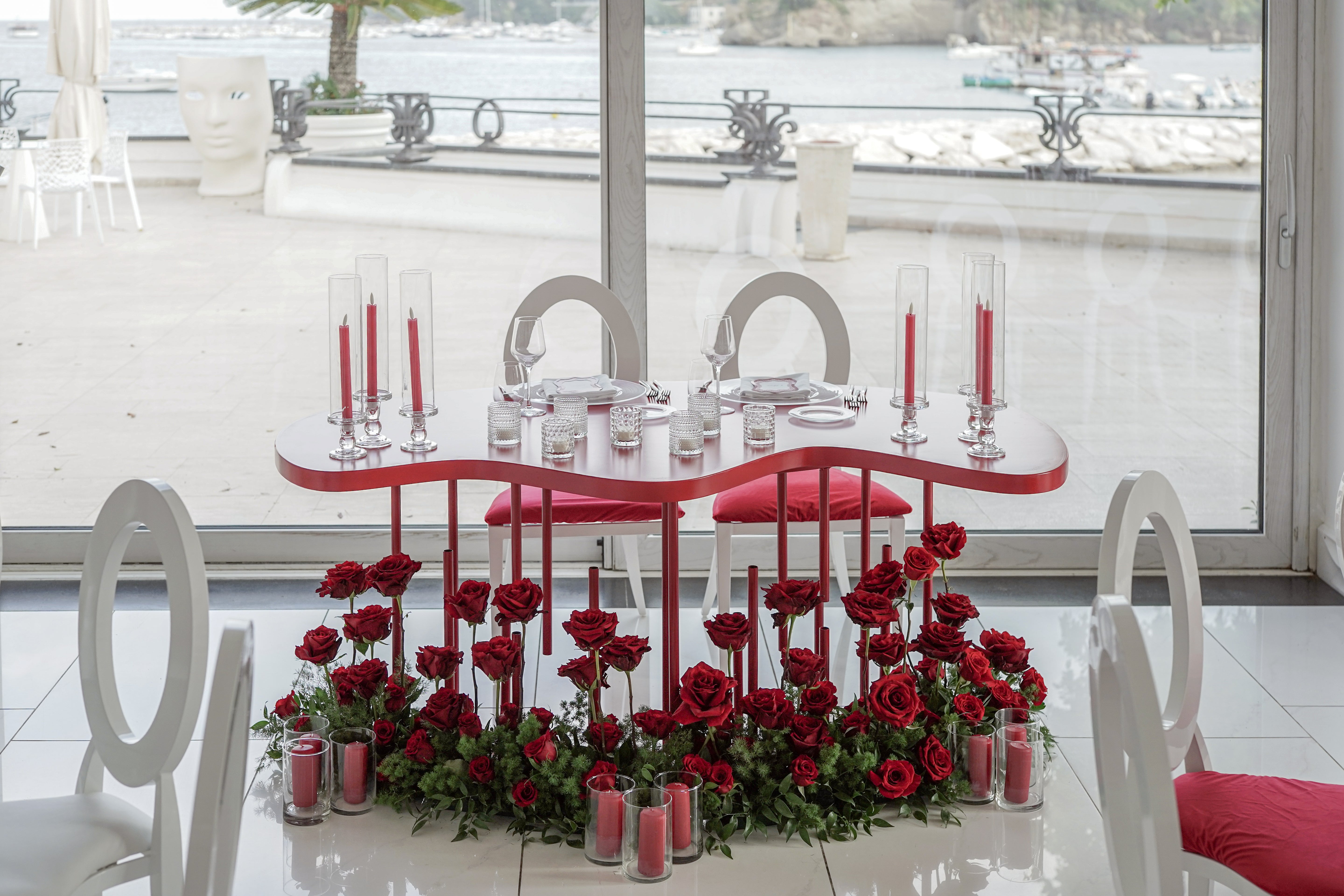 TAVOLO TORTA ONDULATO DESIGN ROSSO