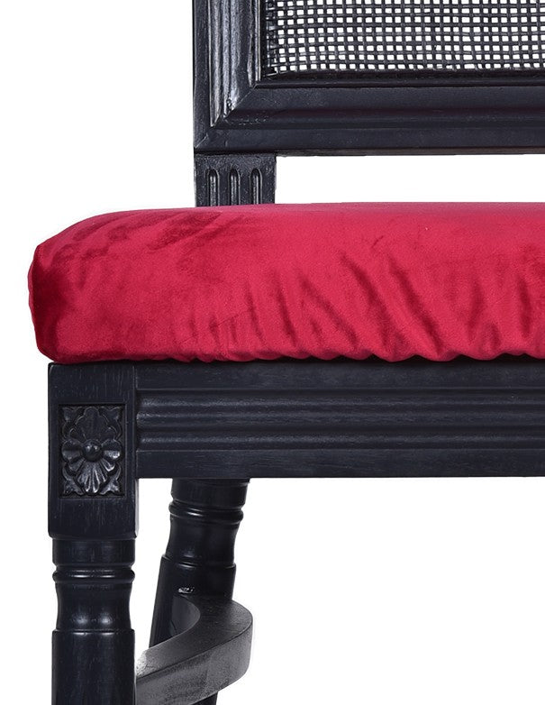 SEDIA CLASSIC NERA CON CUSCINO IN VELLUTO CICLAMINO